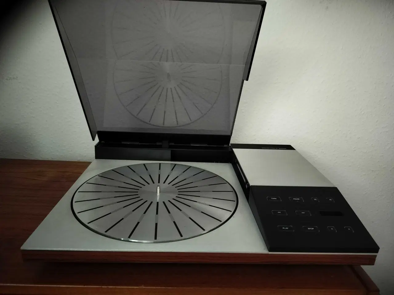 Billede 3 - Beogram 6002 i lækker design 