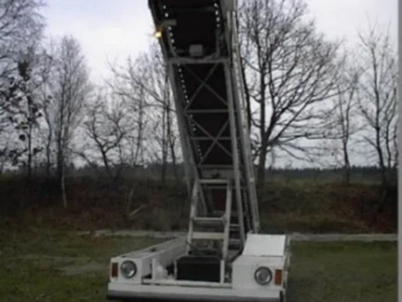 Billede 3 - Lufthavns køretøj (Kufferter)