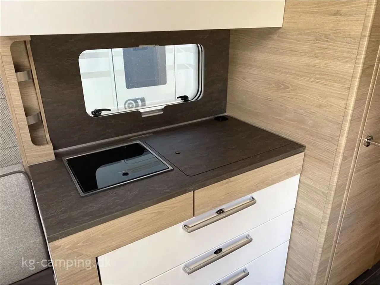 Billede 9 - 2024 - Tabbert Pantiga 550 E   EFTERÅRSTILBUD nu nedsat med kr. 36.290,- | Nordisk indretning med enkeltsenge. Kan opvejes til 2000 KG