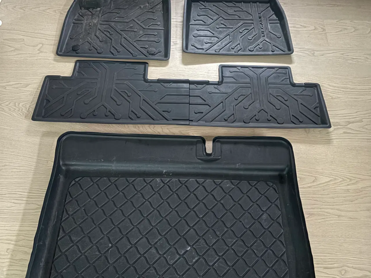 Billede 1 - Gummimåtter og bagage rumsbakke. Renault megane et