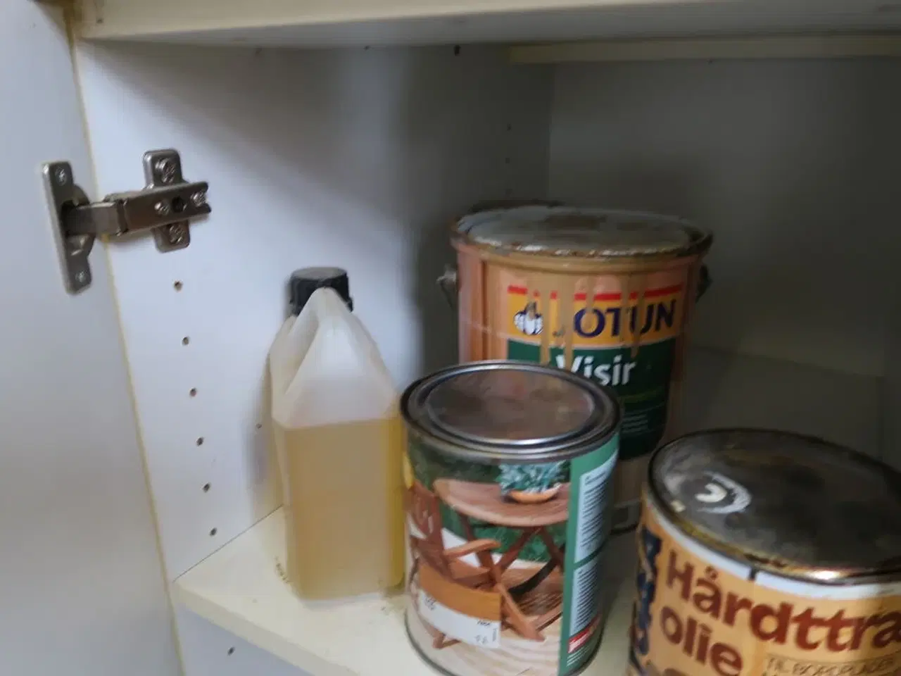 Billede 17 - Div. Plejemidler, skruer, møtrikker, racerbiler m.m.