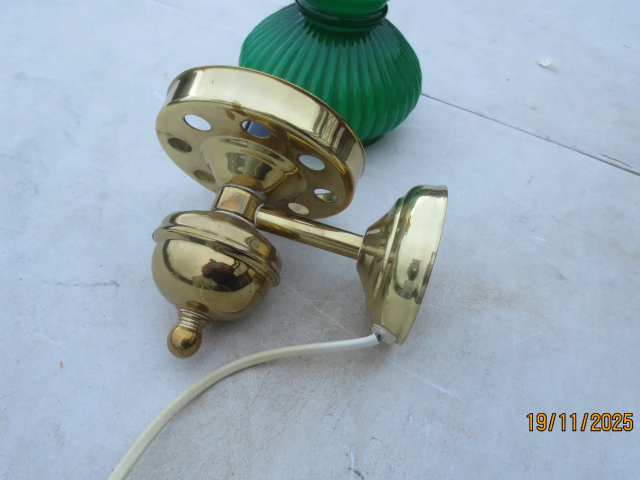 Billede 3 - 1 stk Messing Væglampe med Grøn glasskærm 