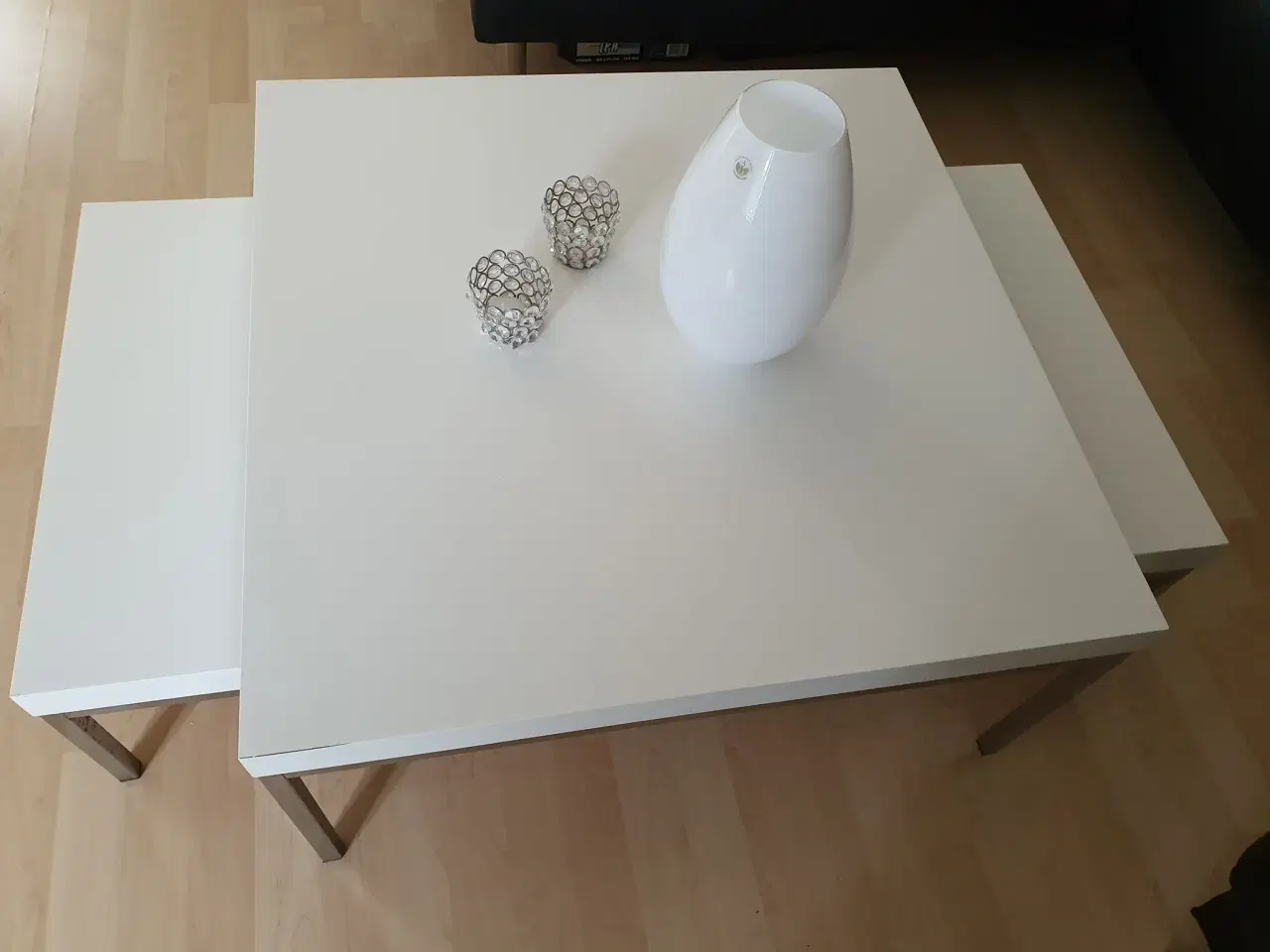 Billede 2 - Sofabord i mat/hvid (lavt/aflangt bord)