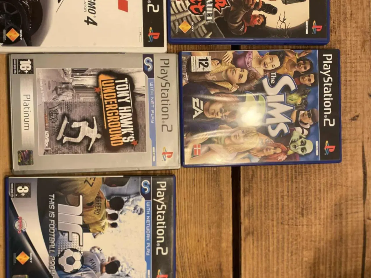 Billede 1 - KØBES: Gamle spillekonsoller og spil