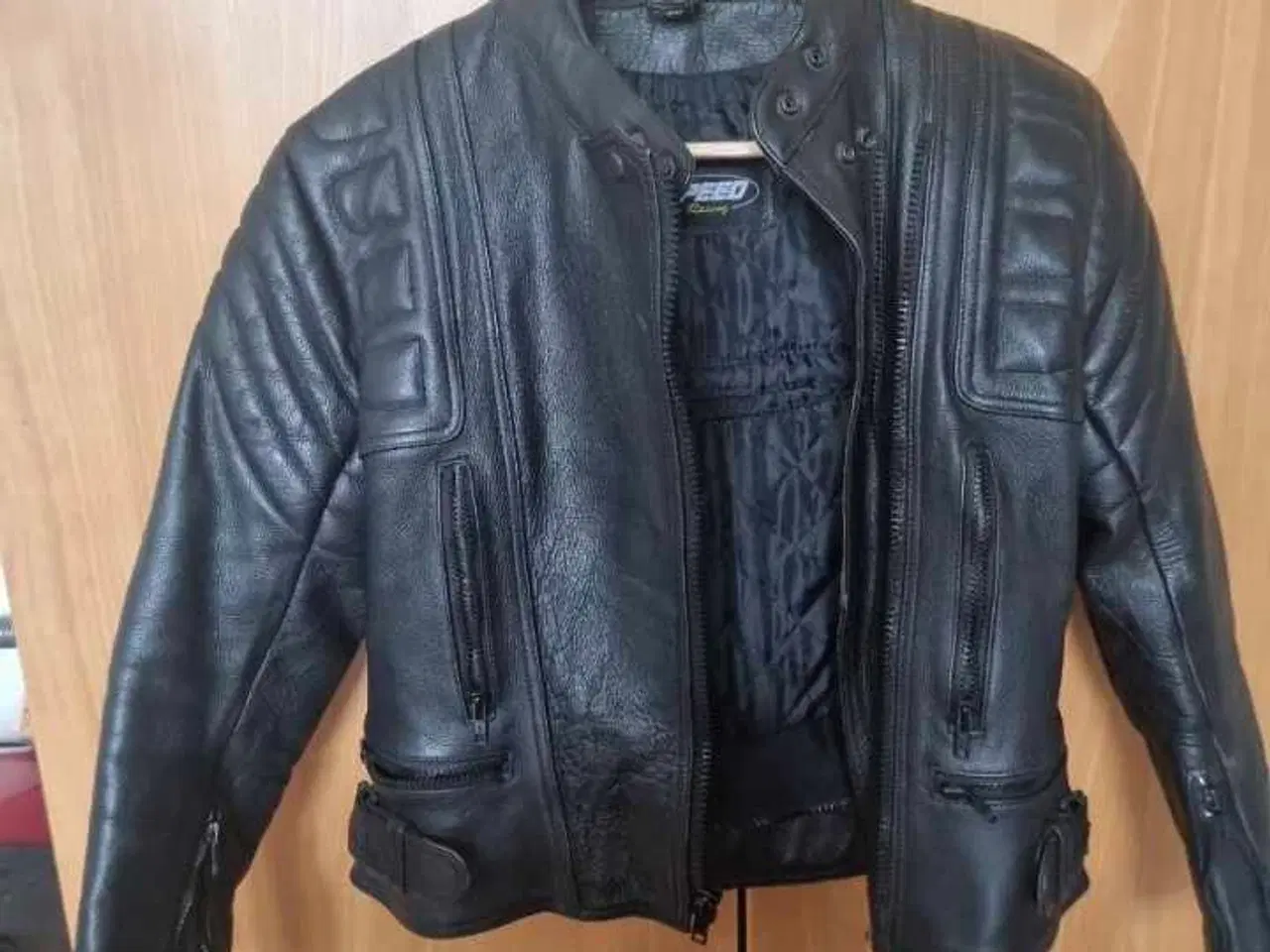 Billede 1 - MC jakke til kvinde str. 38