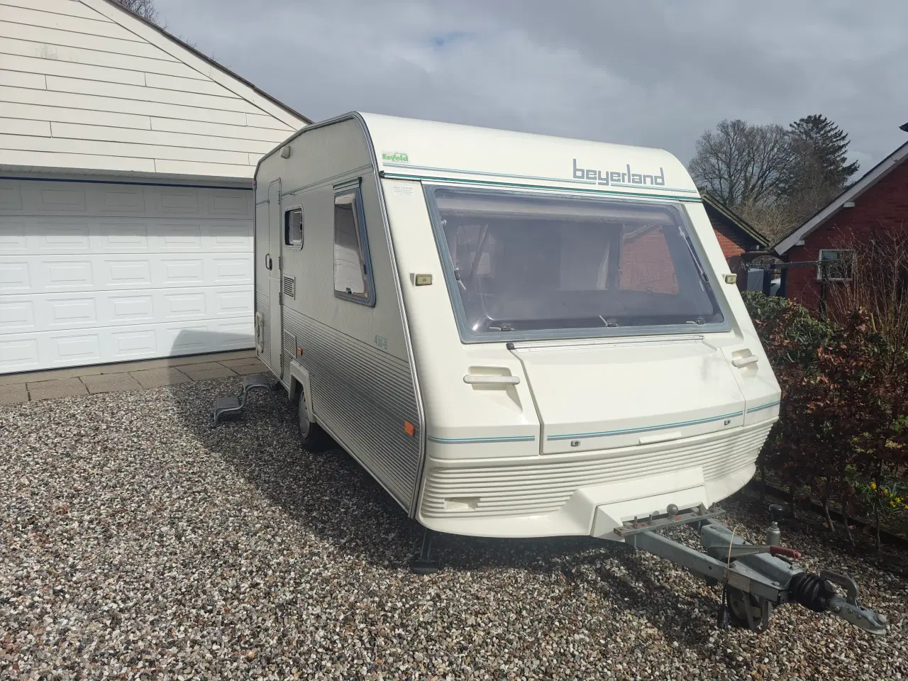 Billede 3 - Velholdt campingvogn fra 1994 m. fortelt & toilet