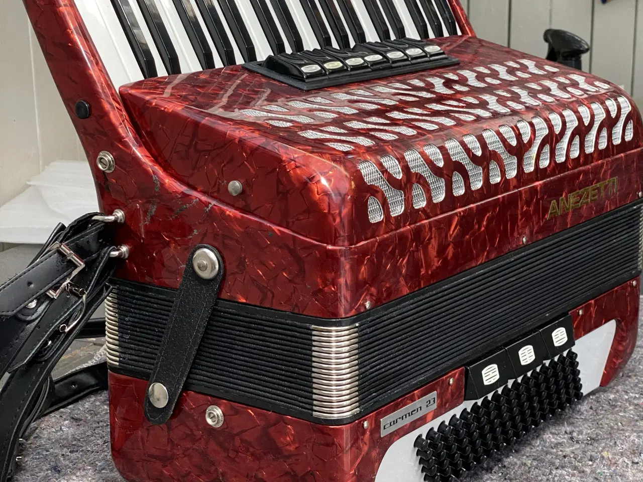 Billede 7 - ANEZETTI harmonika – 37 tangenter – flot blodrød