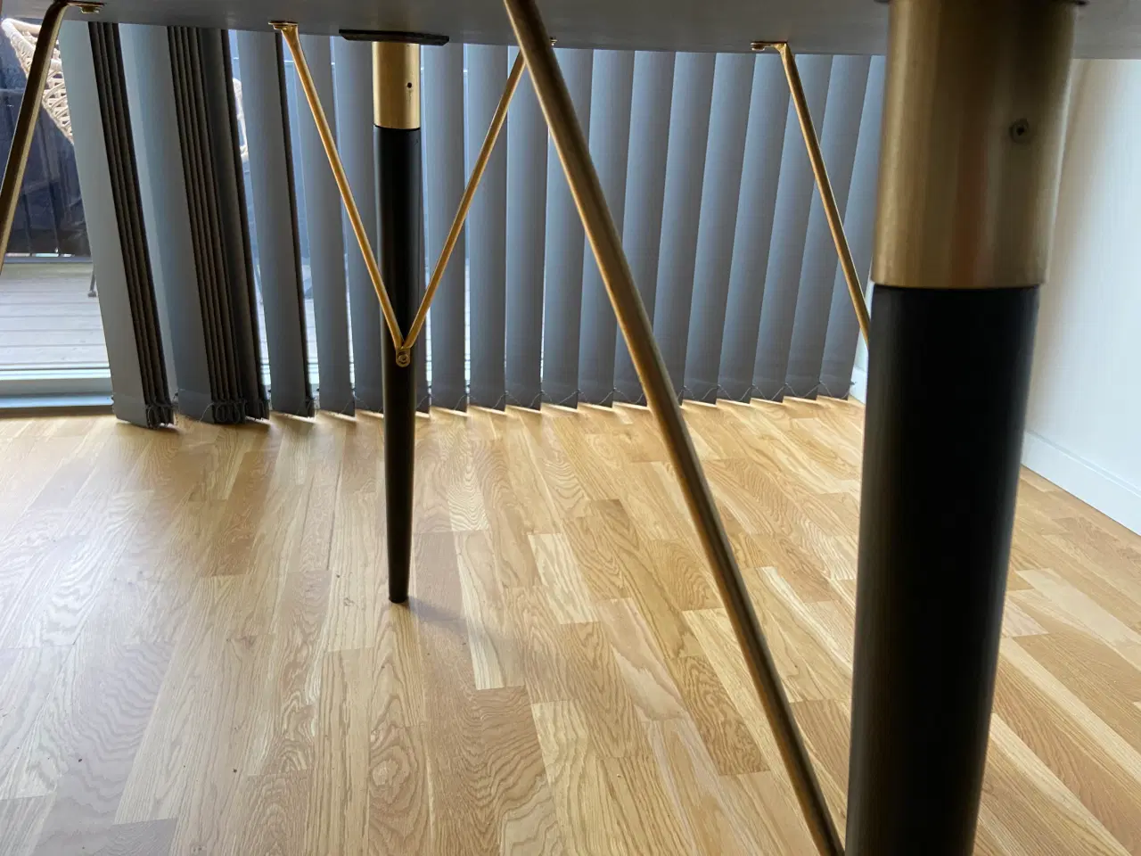 Billede 4 - Sort rundt spisebord
