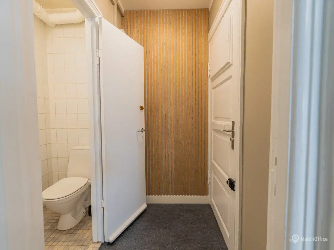 Billede 12 - SÆLGES: Erhvervsandel med højt til loftet i hjertet af Vanløse