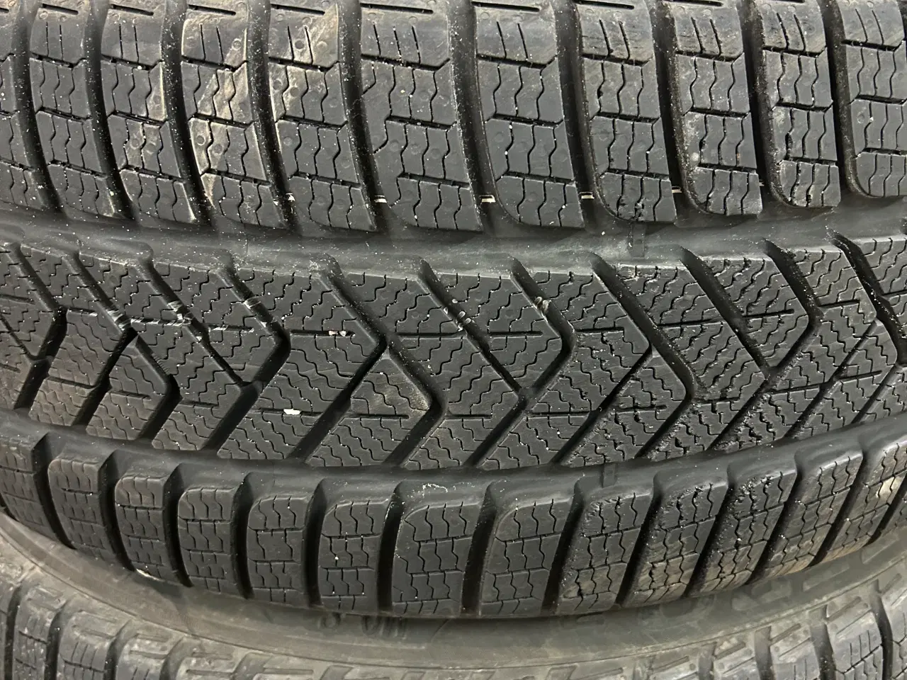 Billede 2 - Næsten nye Pirelli Sottozero 3 Winter 255/40R20