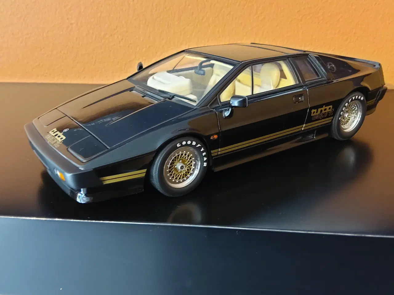 Billede 1 - Lotus Esprit Turbo
