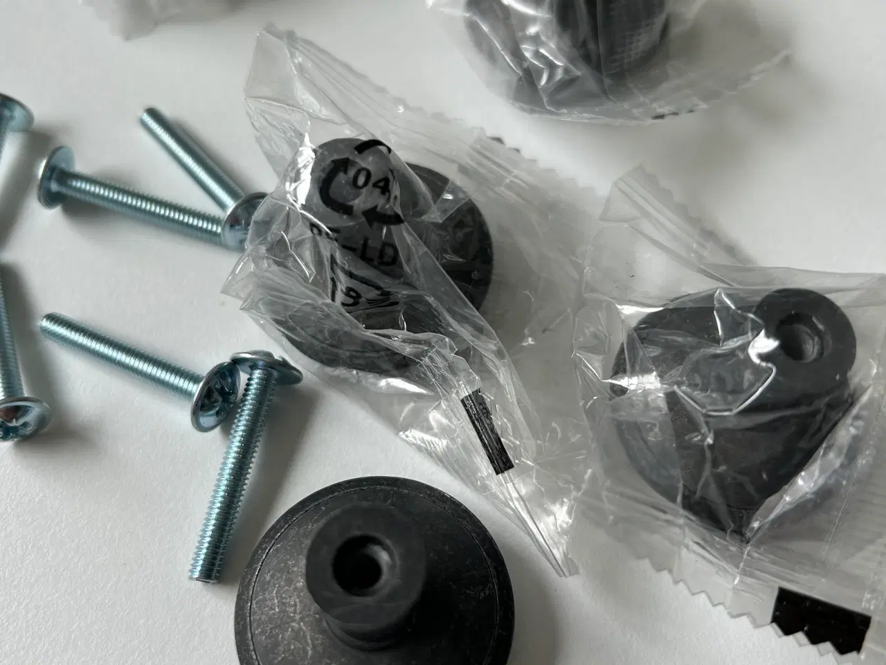Billede 6 - 6 nye sorte IKEA ENERYDA knopgreb i aluminium