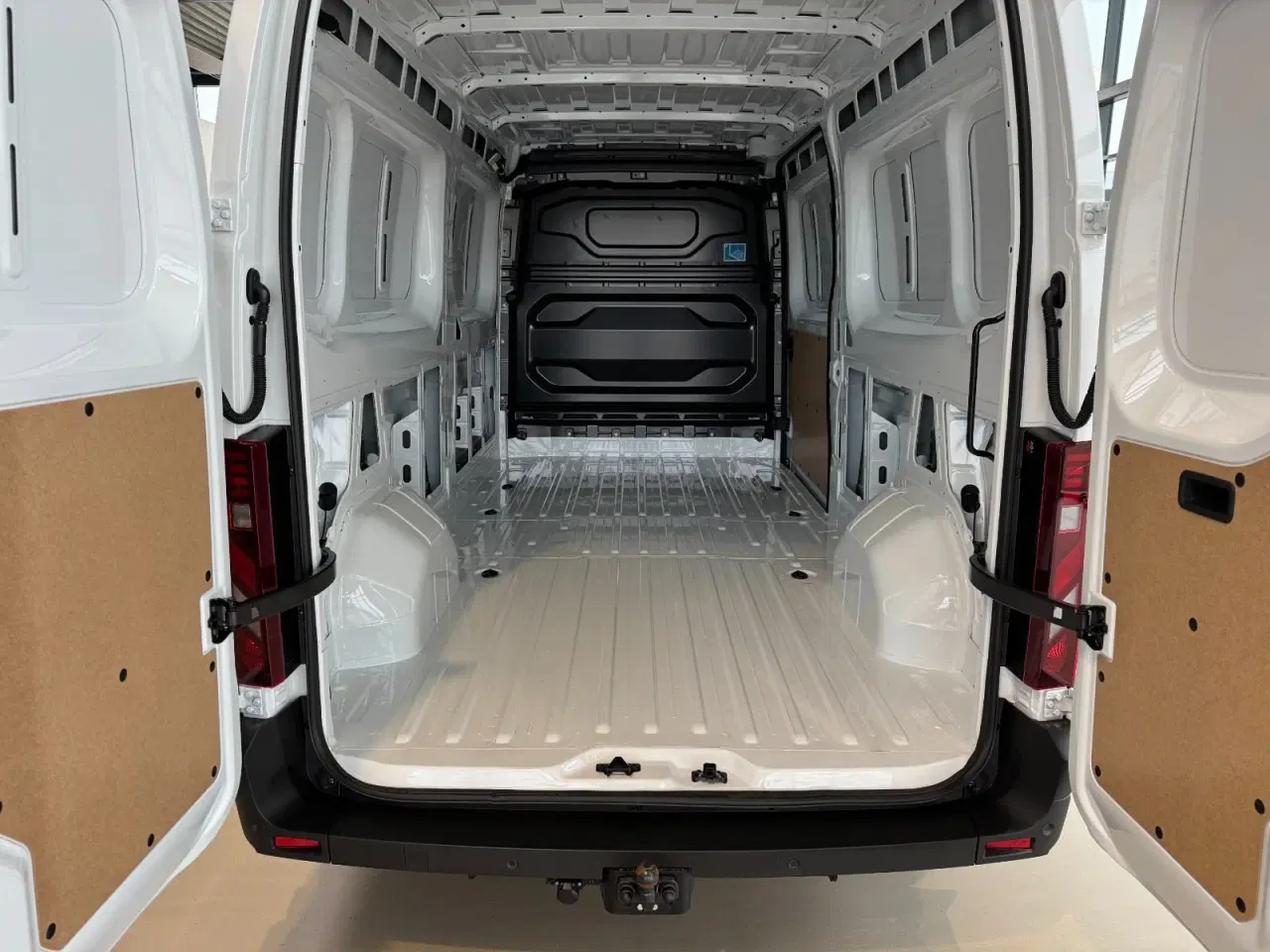 Billede 9 - Renault Master V T35 87 E-Tech L3H2 Kassevogn Tekno