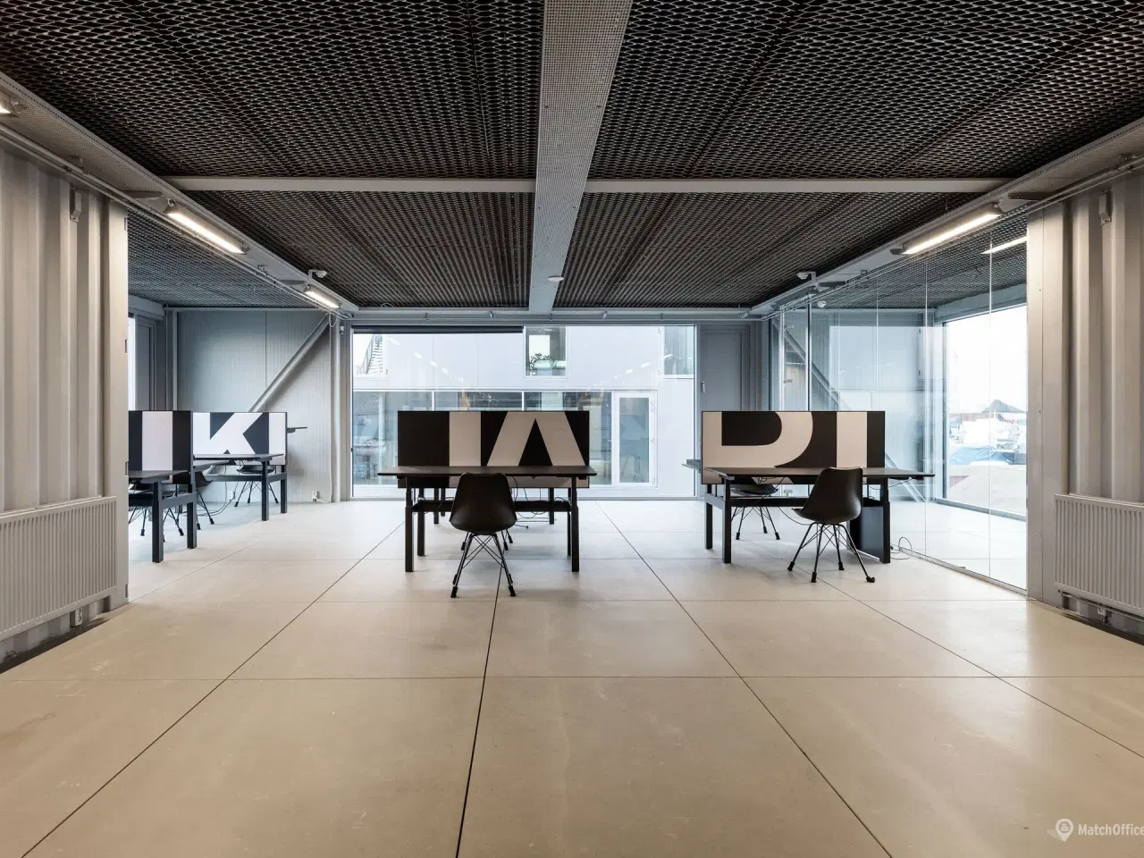 Billede 1 - Unikt og anderledes office space udlejes i kreativt miljø med udsigt over Fiskerihavnen, Øresund og Nordhavn