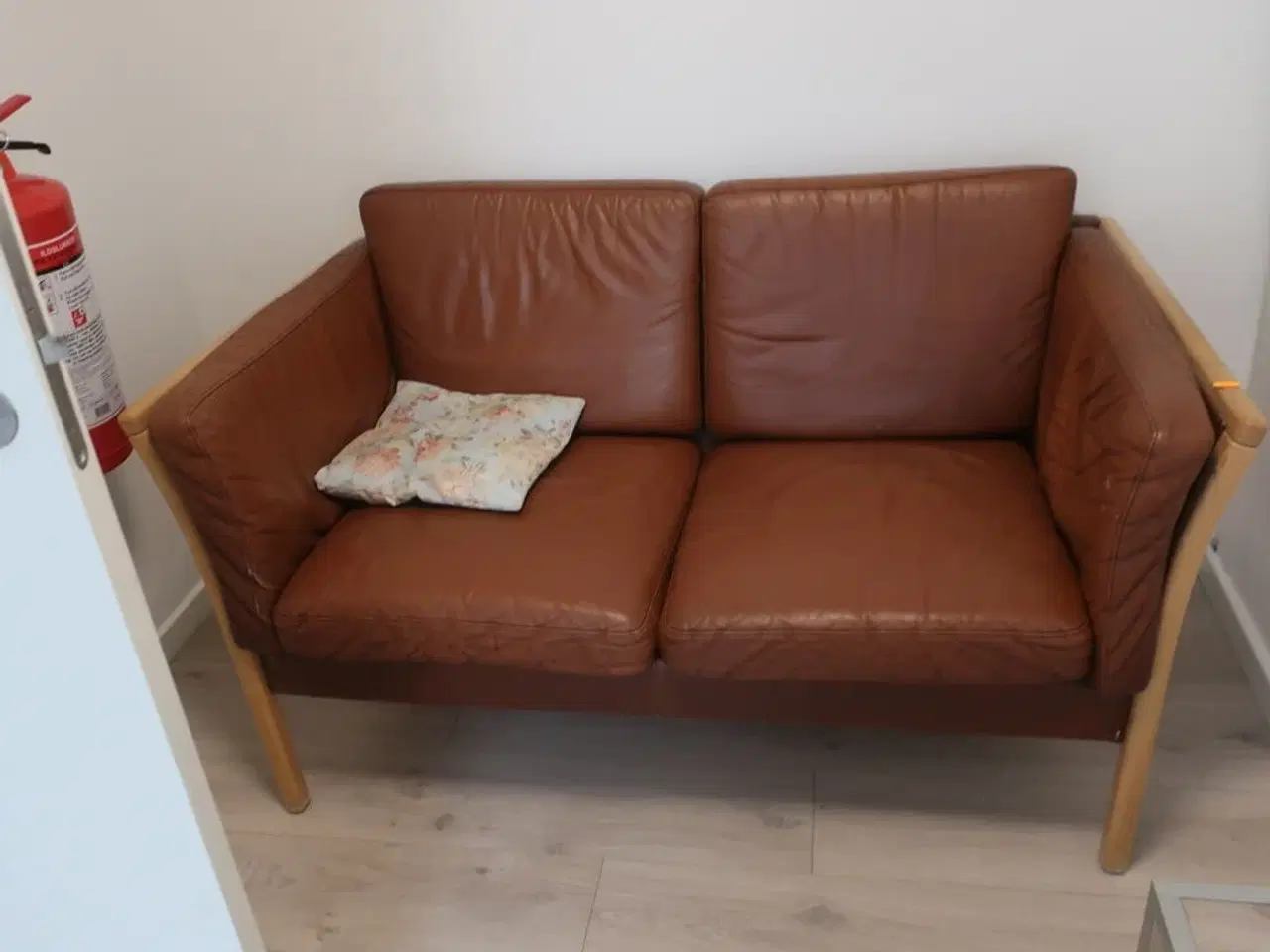 Billede 1 - 2 pers. Lædersofa