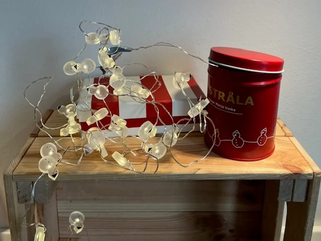 Billede 1 - Hyggeligt Vinter-Sæt: IKEA Stråle Snemands-lyskæde