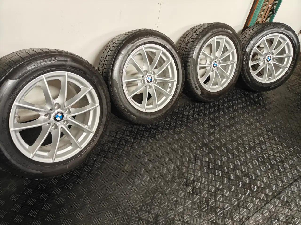 Billede 1 - 5x112 BMW 17 Pirelli Vinterdæk ET30 2100kr leverer