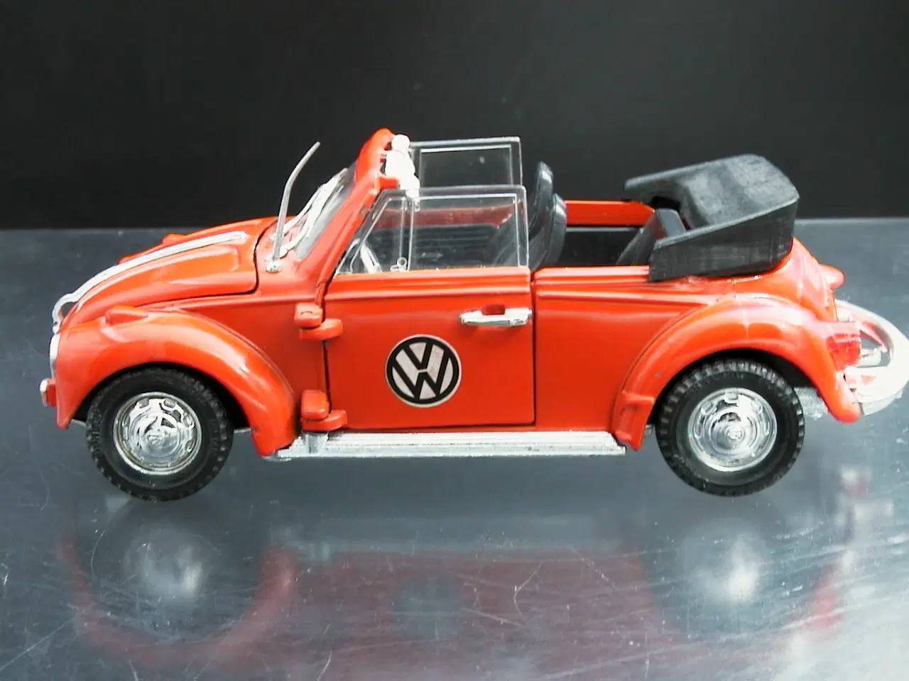 Billede 2 - Polistil S-15 VW Beetle cabriolet modelbil