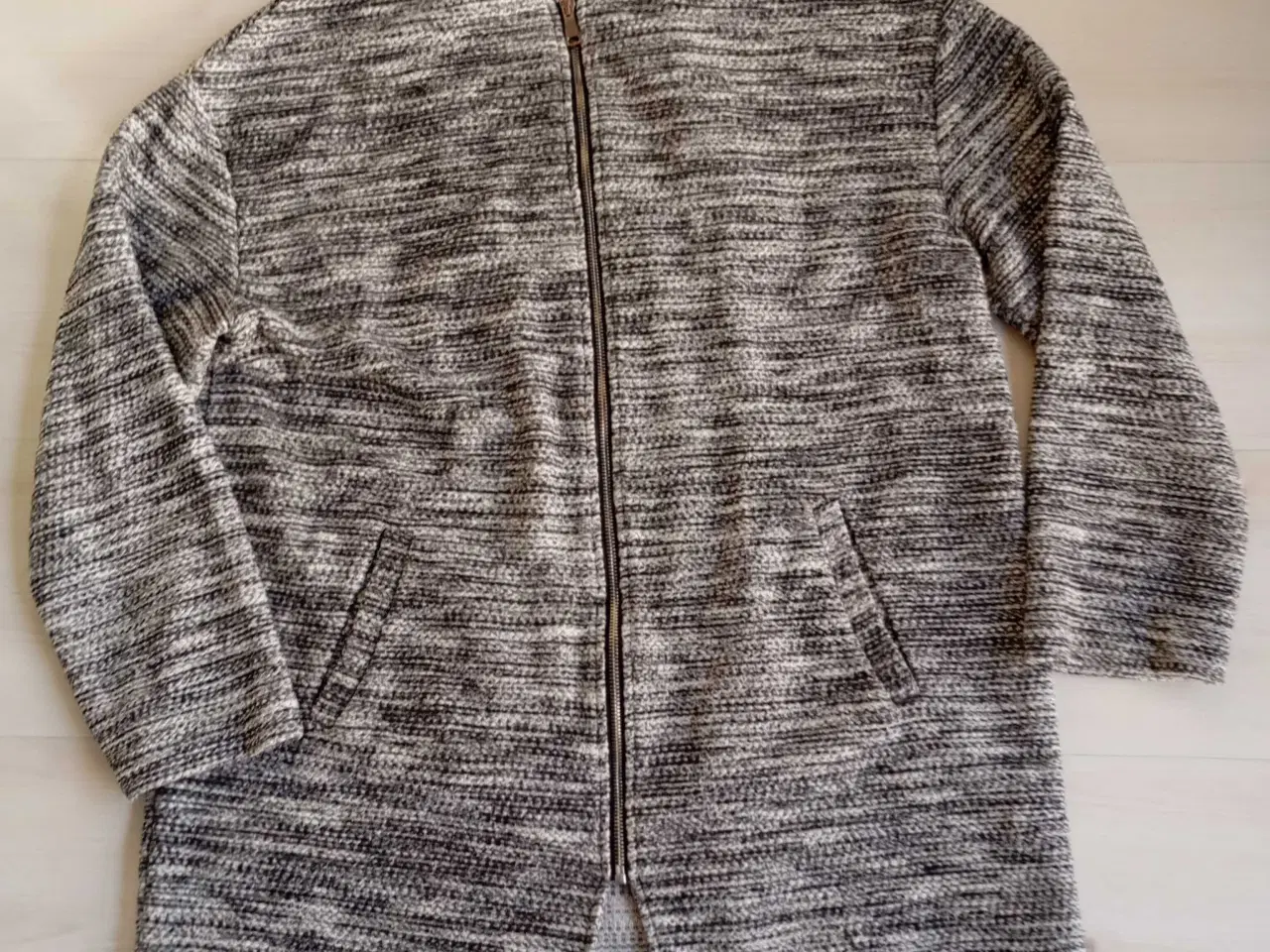 Billede 1 - Strikket cardigan / jakk