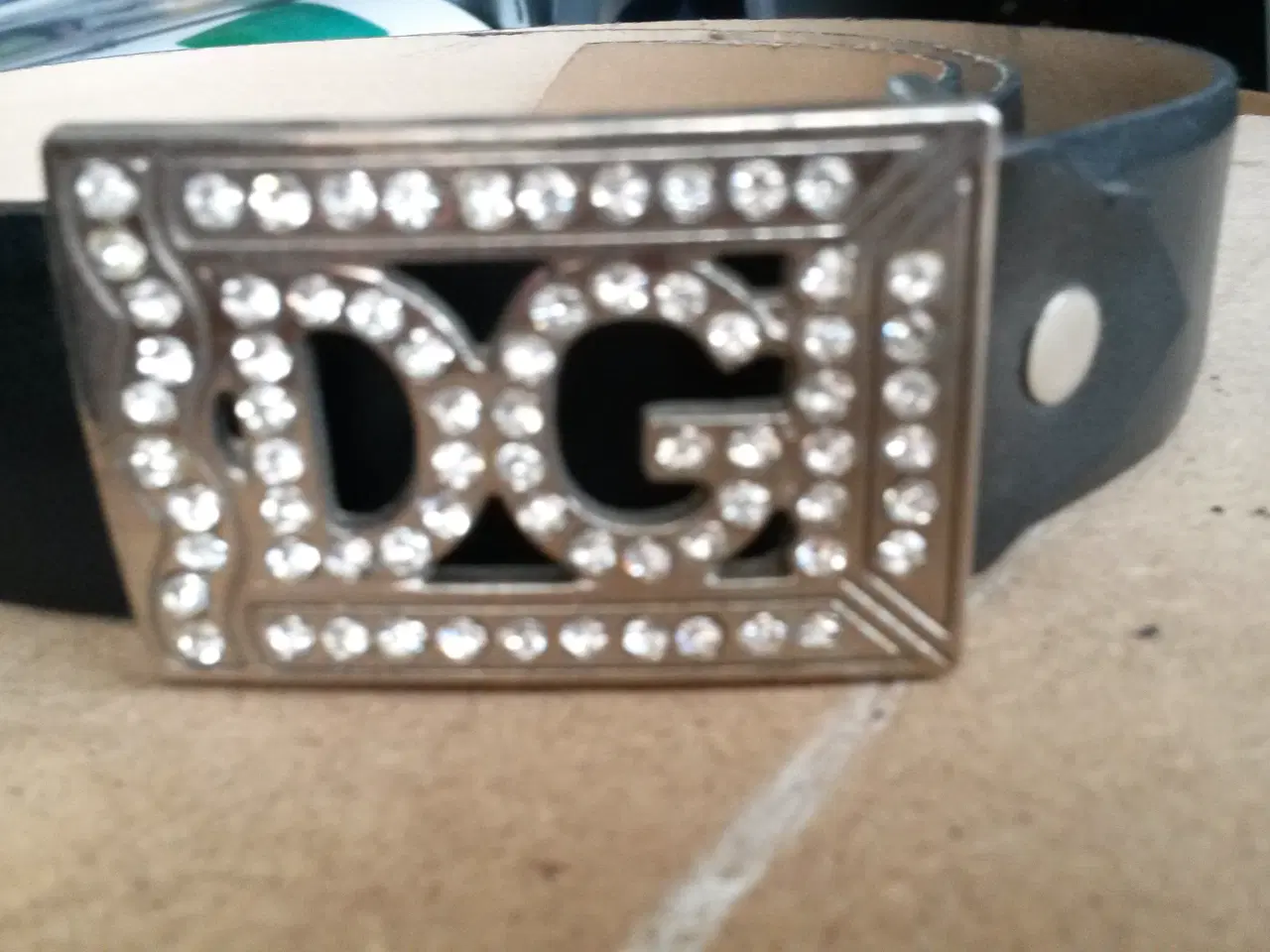 Billede 1 - Bæltespænder i sølvfarve metal