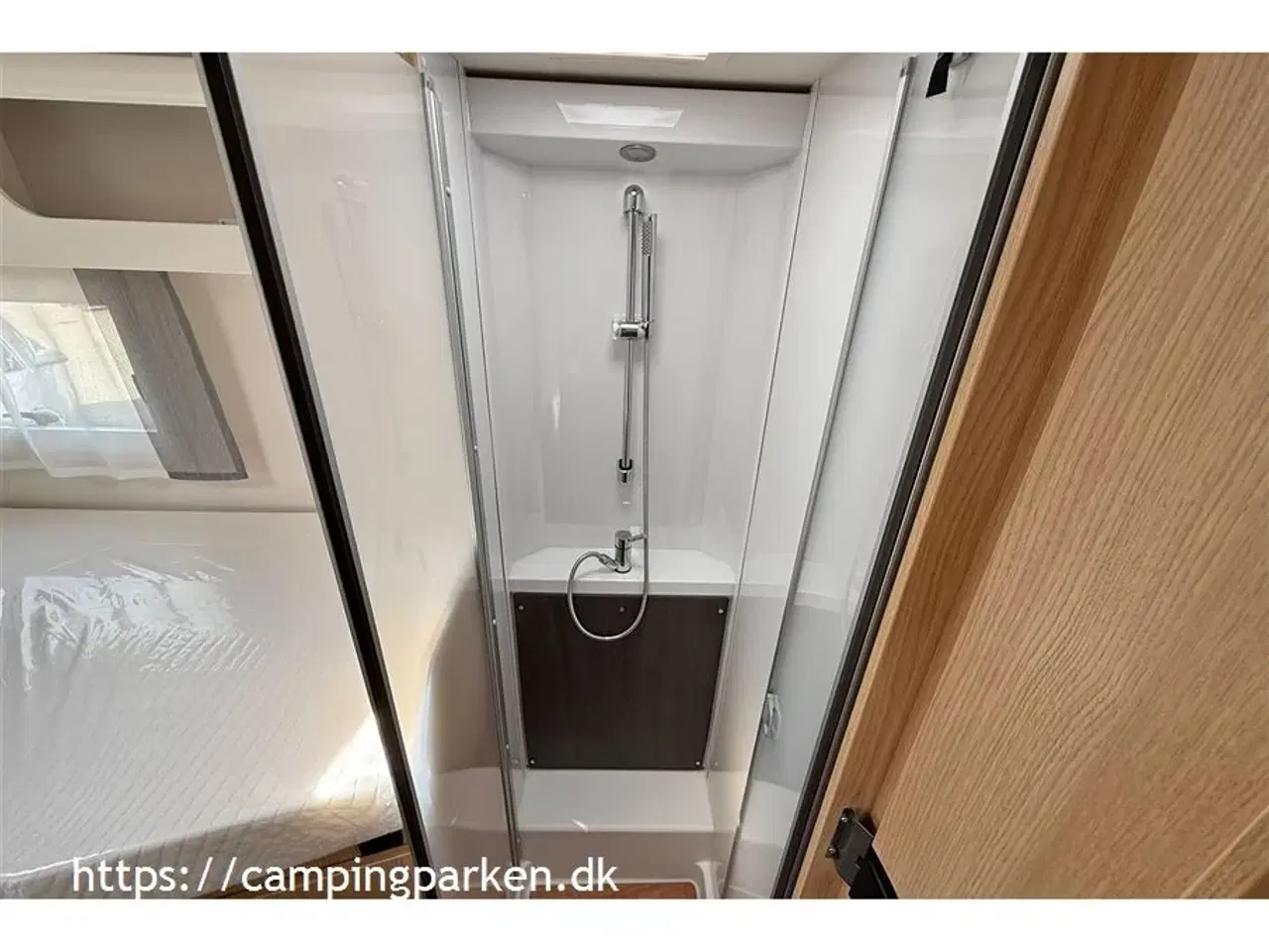 Billede 15 - 2026 - SunLight Sunlights flagskib I68 Adventure med enkeltsenge, automatgear og digital pakke