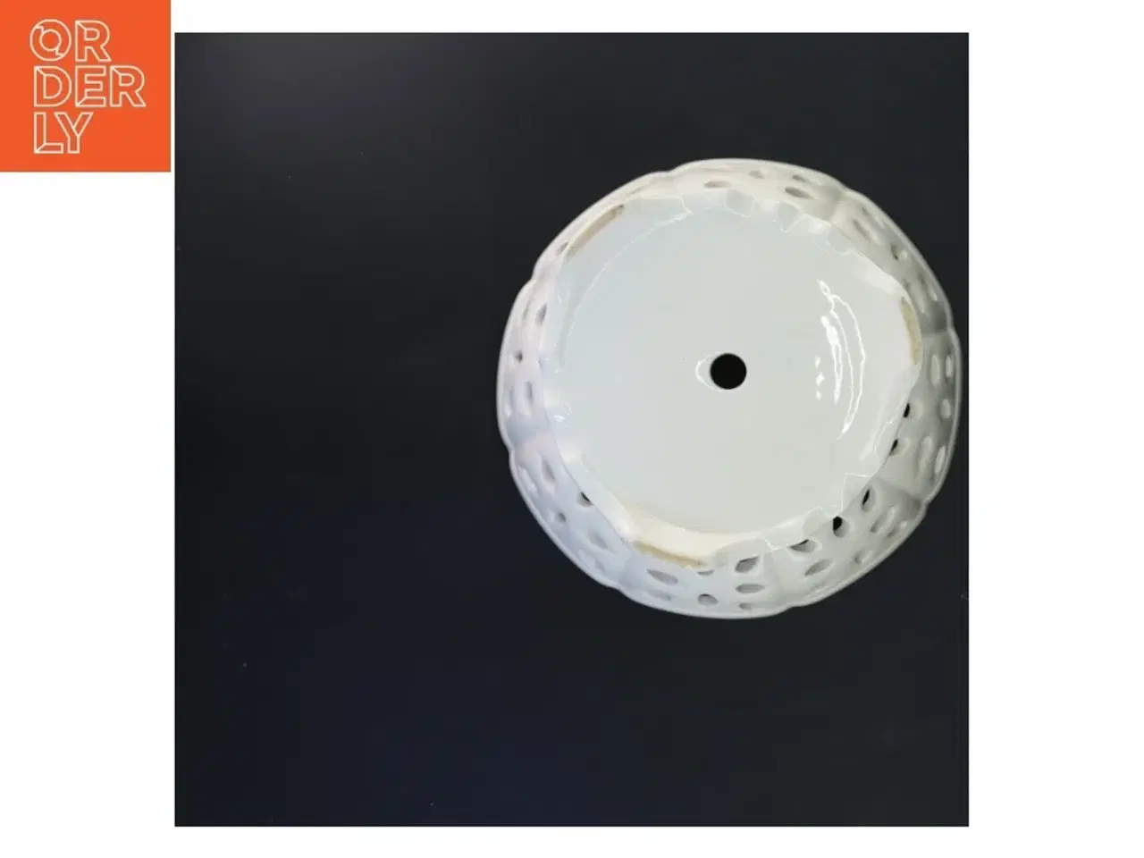 Billede 2 - Hvid keramik frugtskål (str. 19x24 cm)