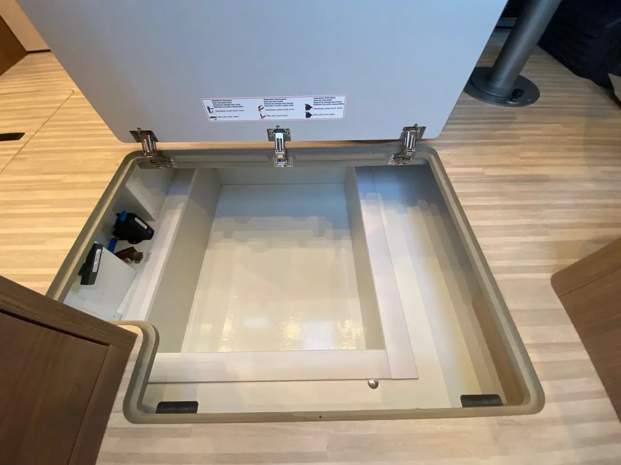 Billede 13 - Helintegreret lux camper , Queensbed, 3500kg, aut.