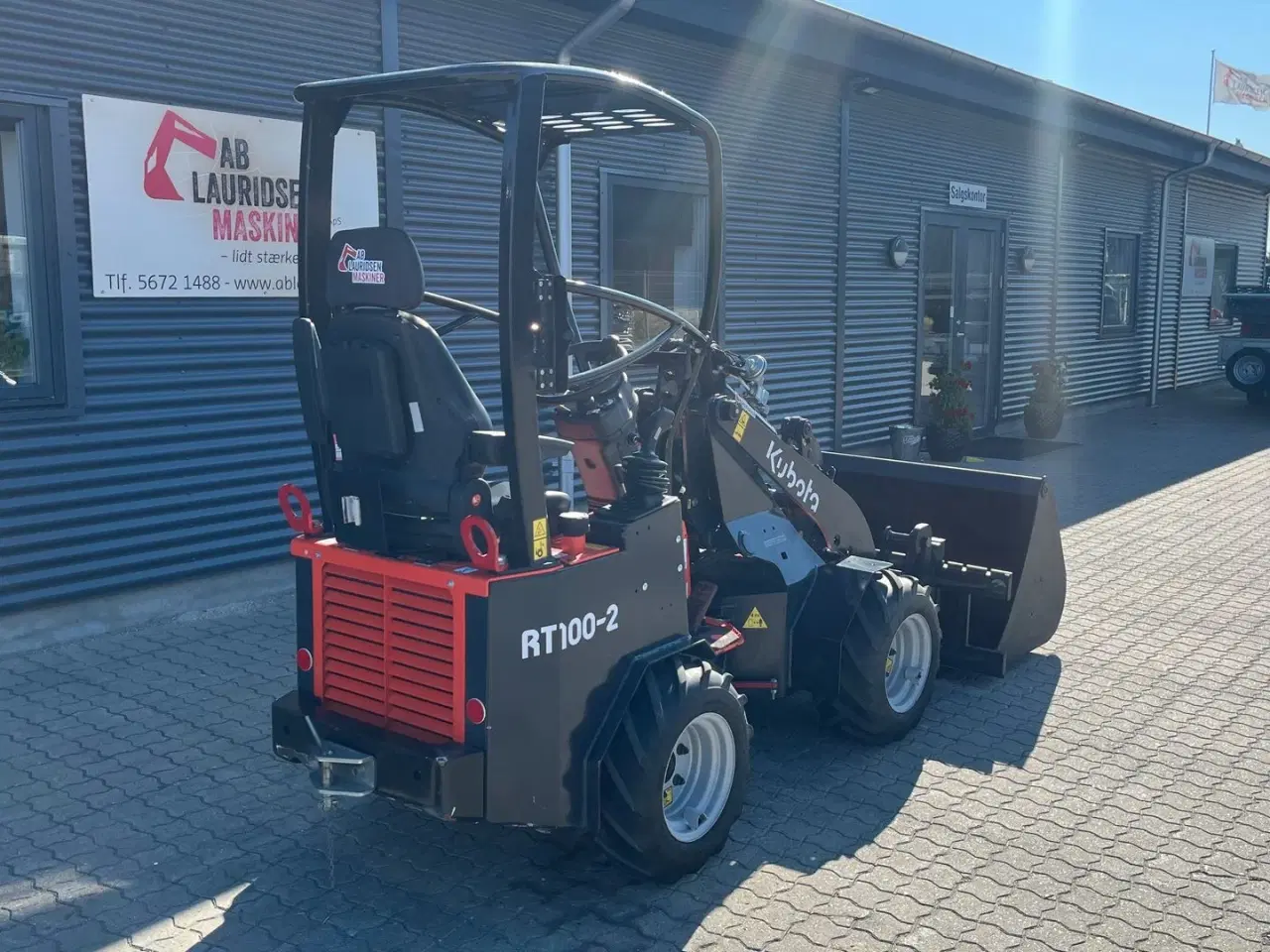 Billede 10 - Kubota RT100-2 med skovl og gafler kun kørt 113T