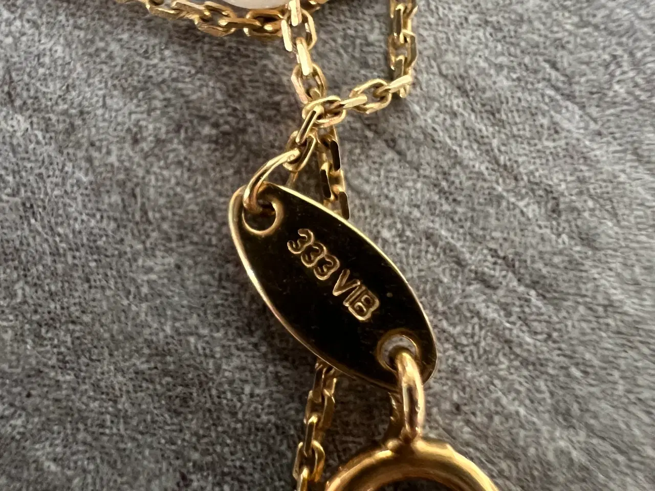 Billede 4 - Fint 8 karat guld armbånd med perler. 