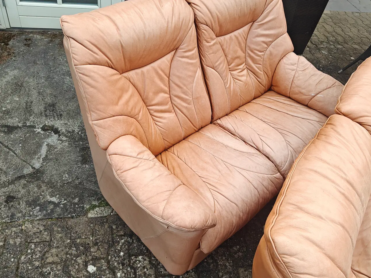 Billede 4 - To gratis lædersofa 