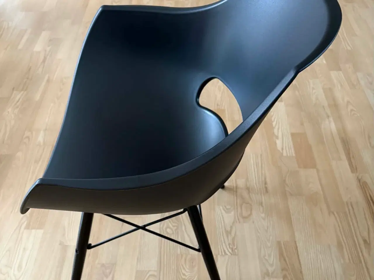 Billede 2 - Slidstærke spisebordsstole - 5 stk.