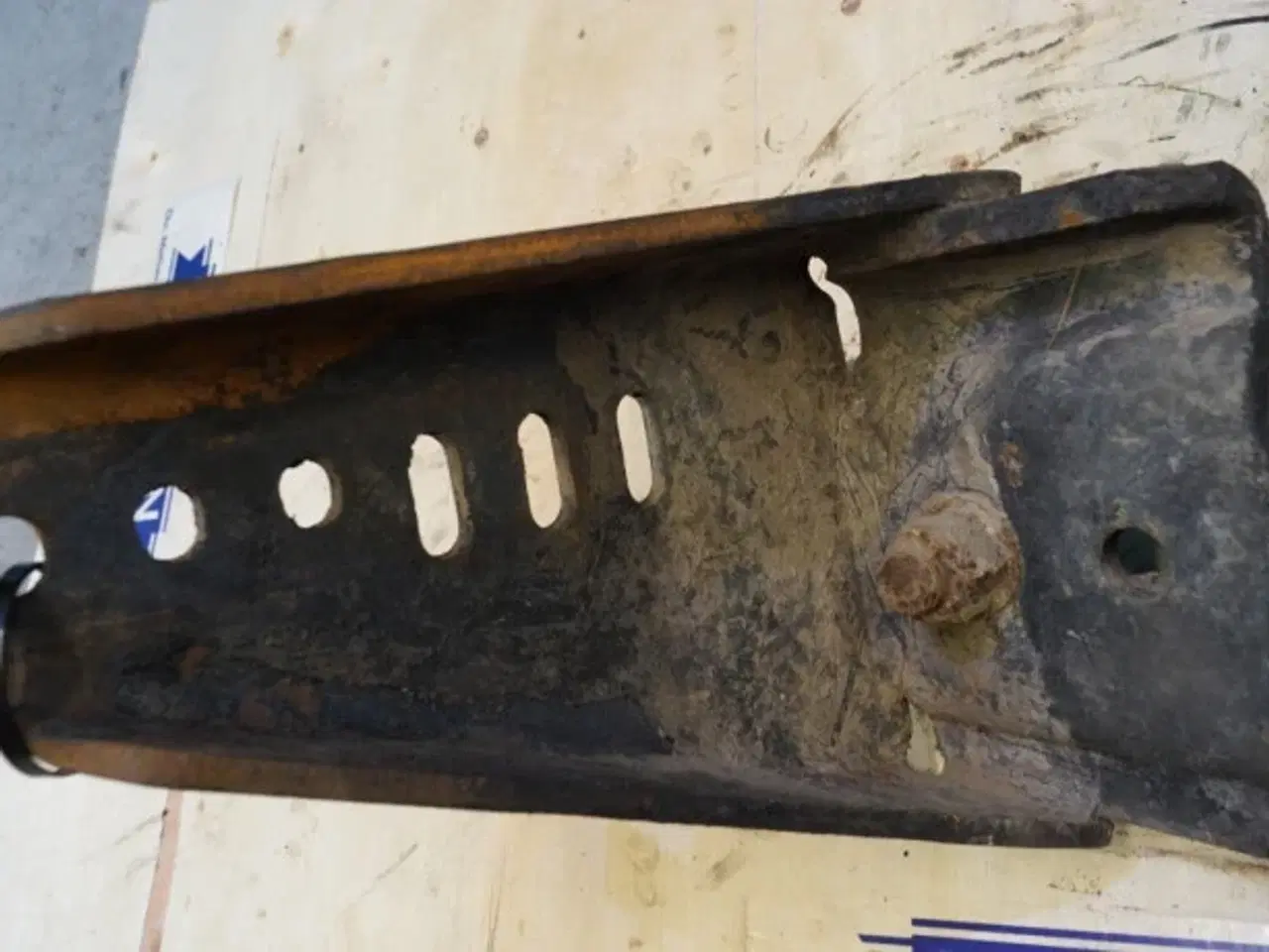 Billede 11 - Case Maxxum 115 L.H. Skærmbeslag 87748076