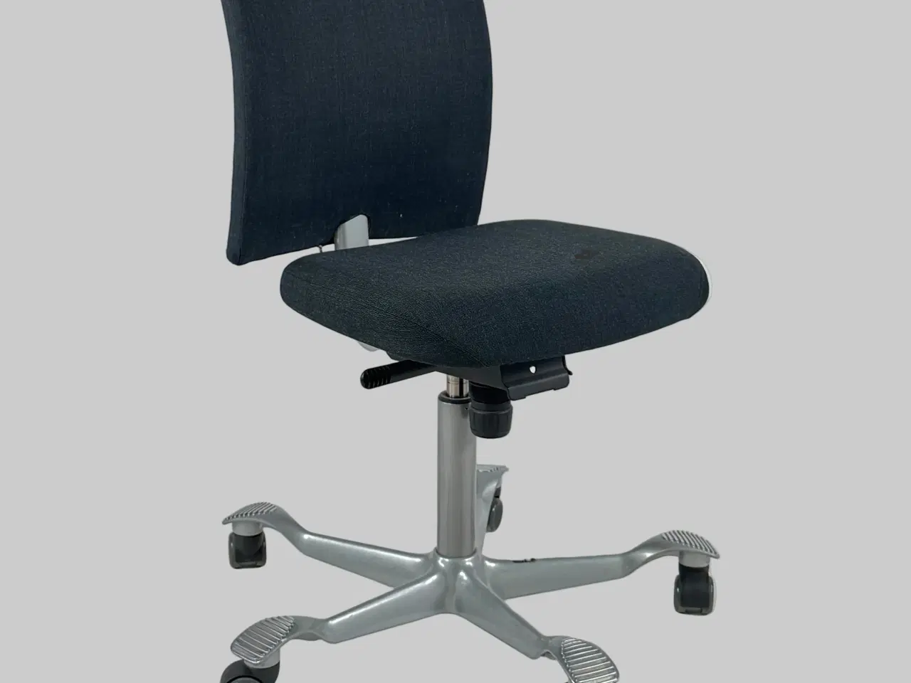 Billede 1 - HÅG H04 4100 Kontorstol – Mørkegrå/Gråt Stel 200 mm