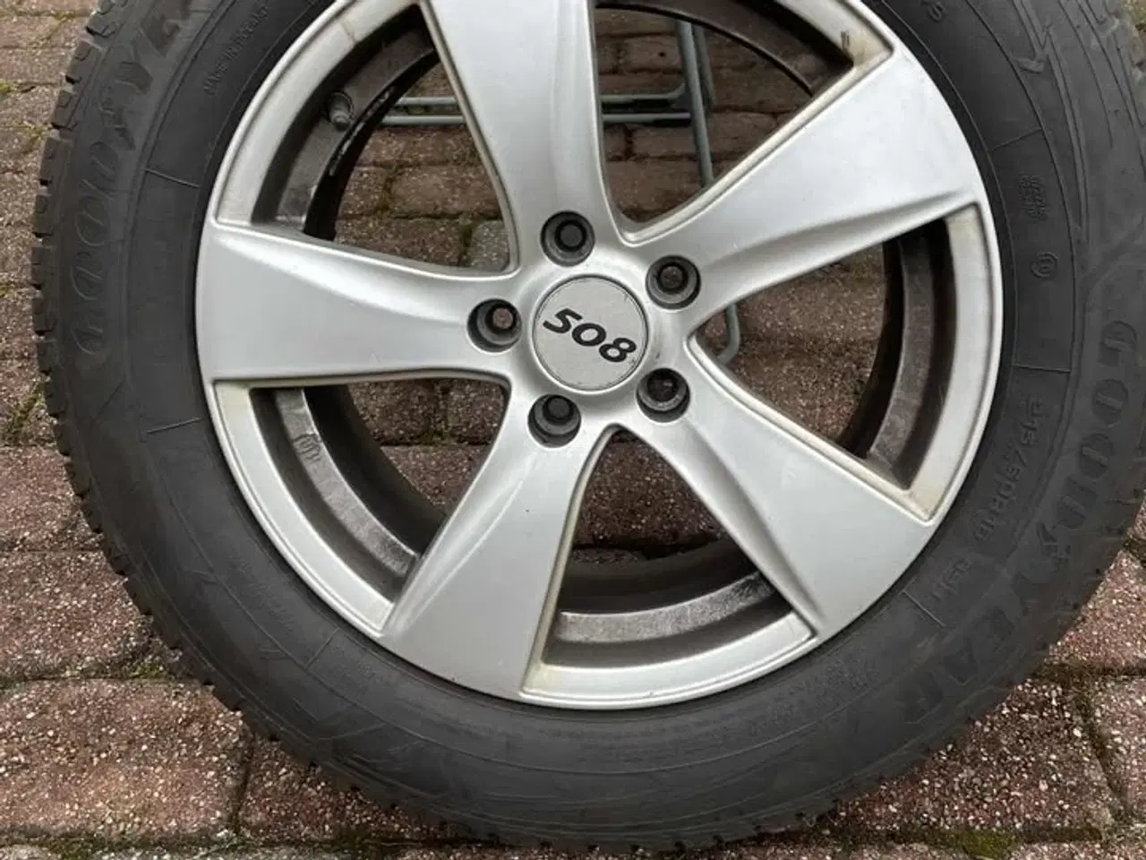 Billede 1 - Gode Goodyear vinterdæk på alufælge 4 stk