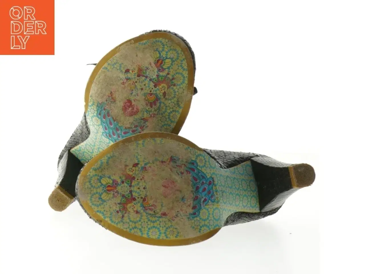 Billede 4 - Sort højhælet sko med blomster (str. 36 )