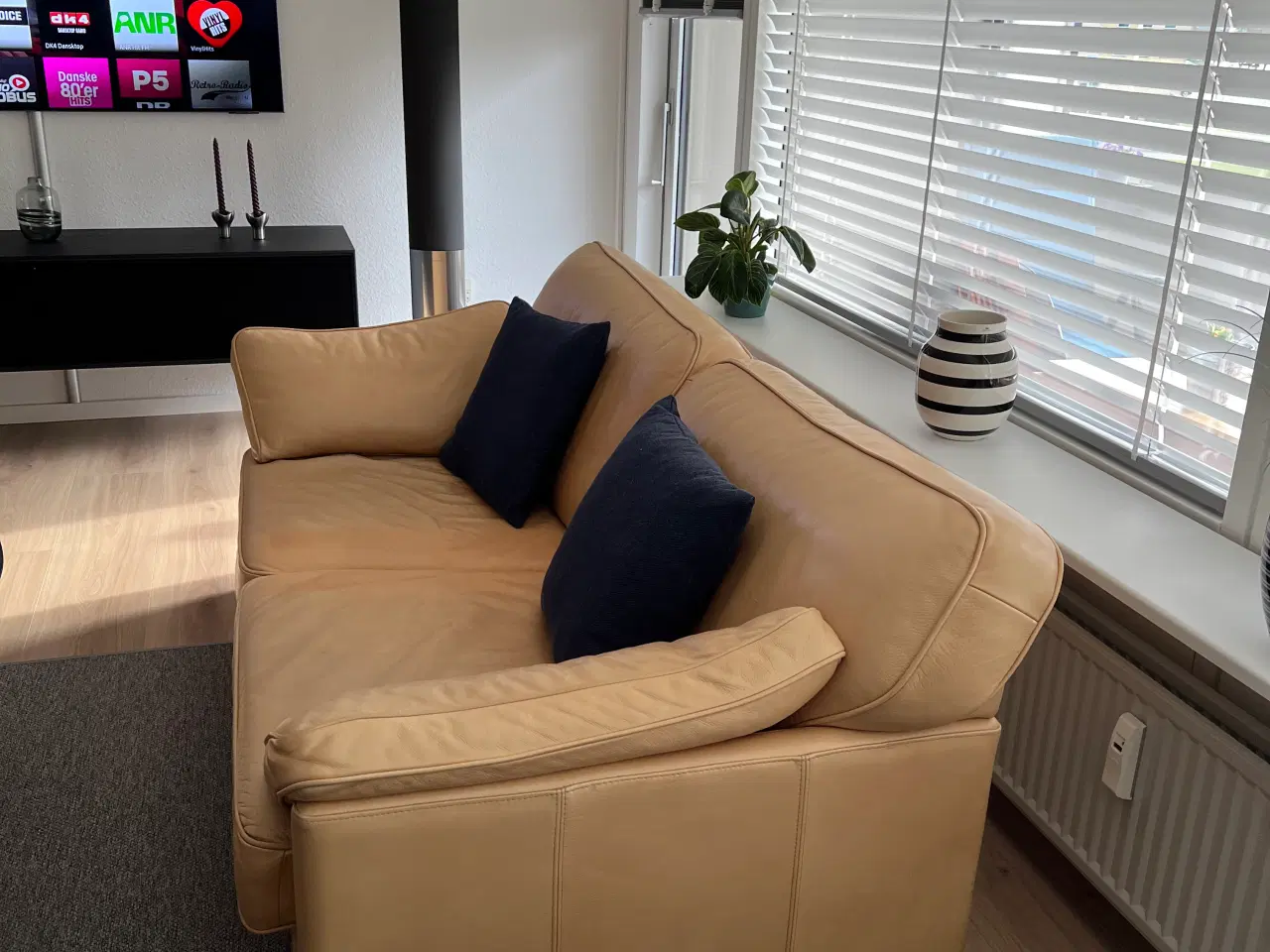 Billede 2 - 2 Pers. Semianilin læder sofa 