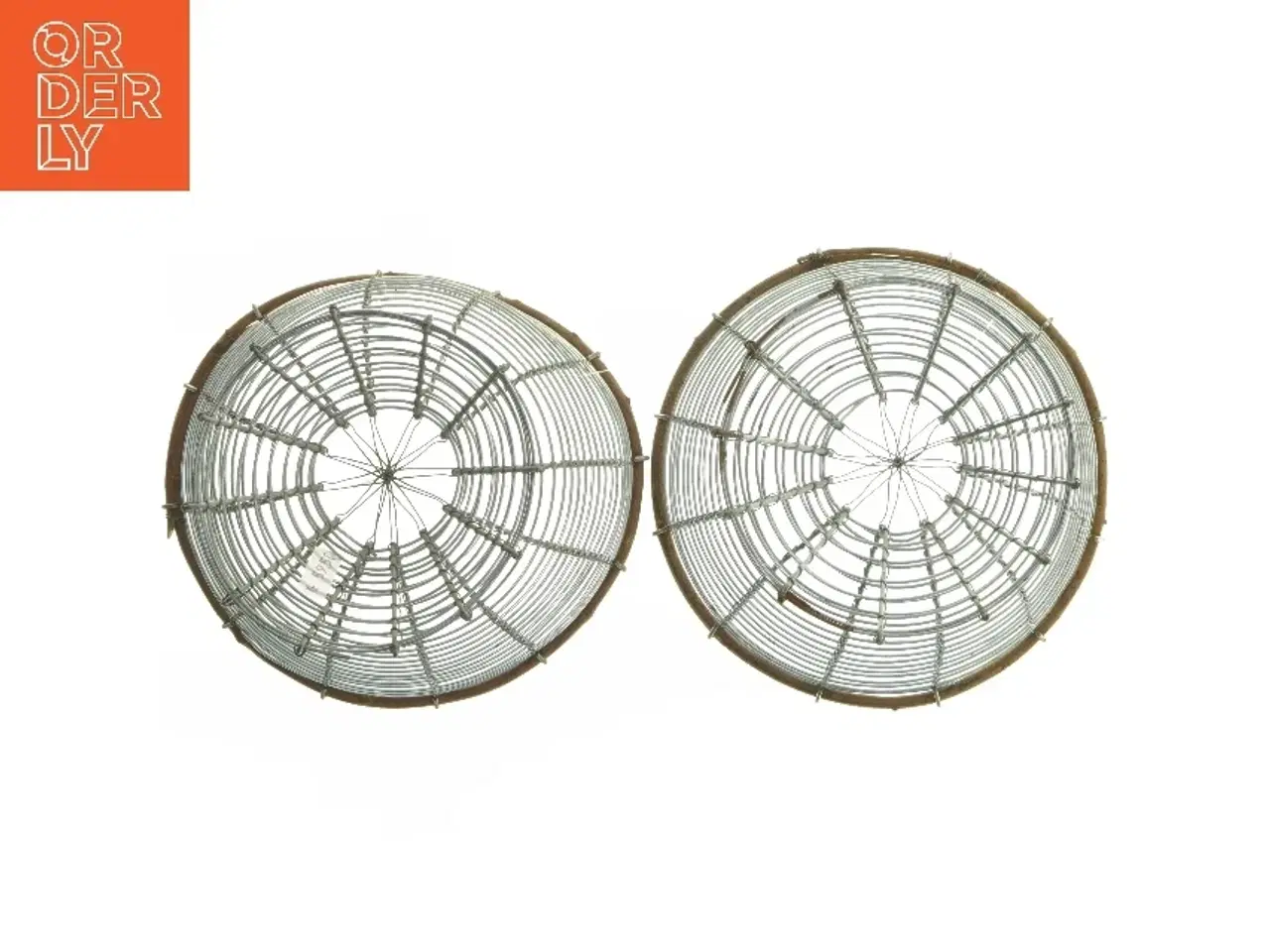 Billede 3 - Trådkurve med trækant, 2 stk (str. 2 stk Ø 19,5 cm)