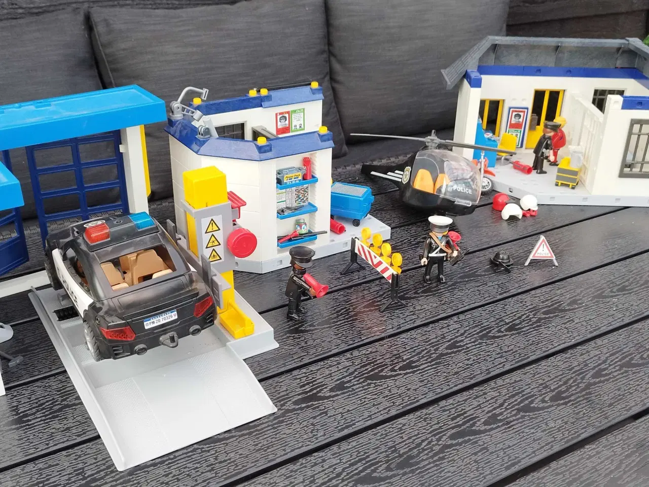 Billede 1 - Playmobil fængsel og politi