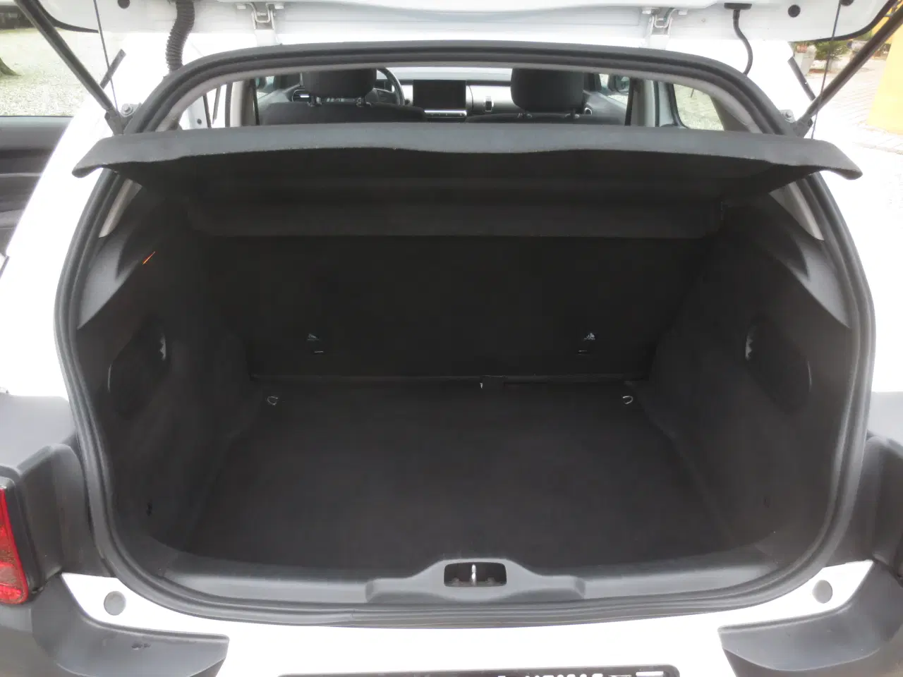 Billede 11 - Citroen C4 Cactus 1.2 i Km 144. År 2015. Nysynet.