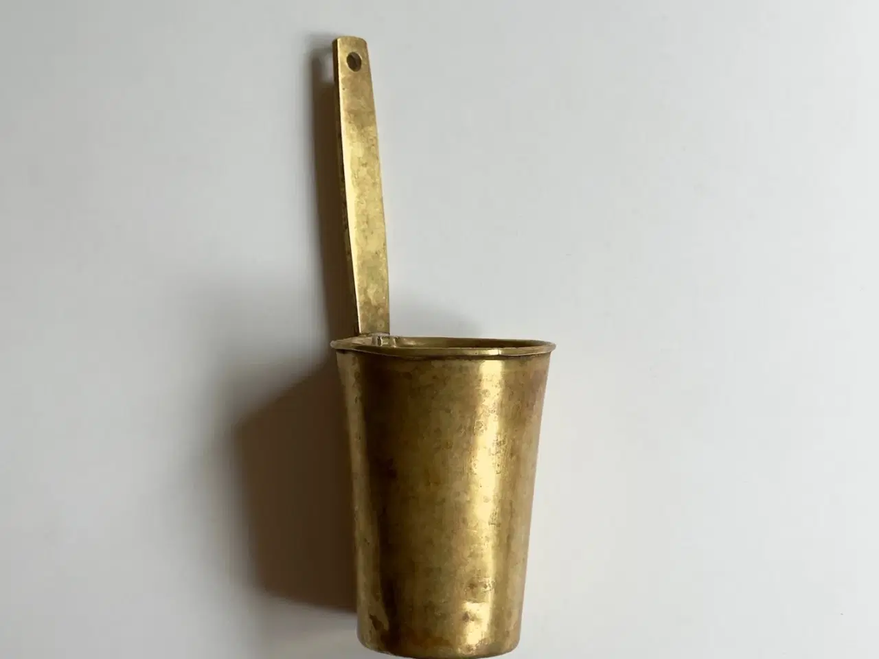 Billede 2 - Væghængt bæger, metal