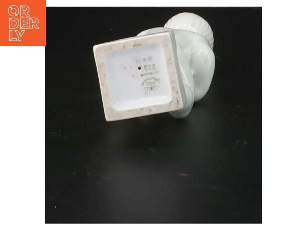 Billede 3 - Hvid keramisk figur fra B&G Copenhagen (str. 18 cm)