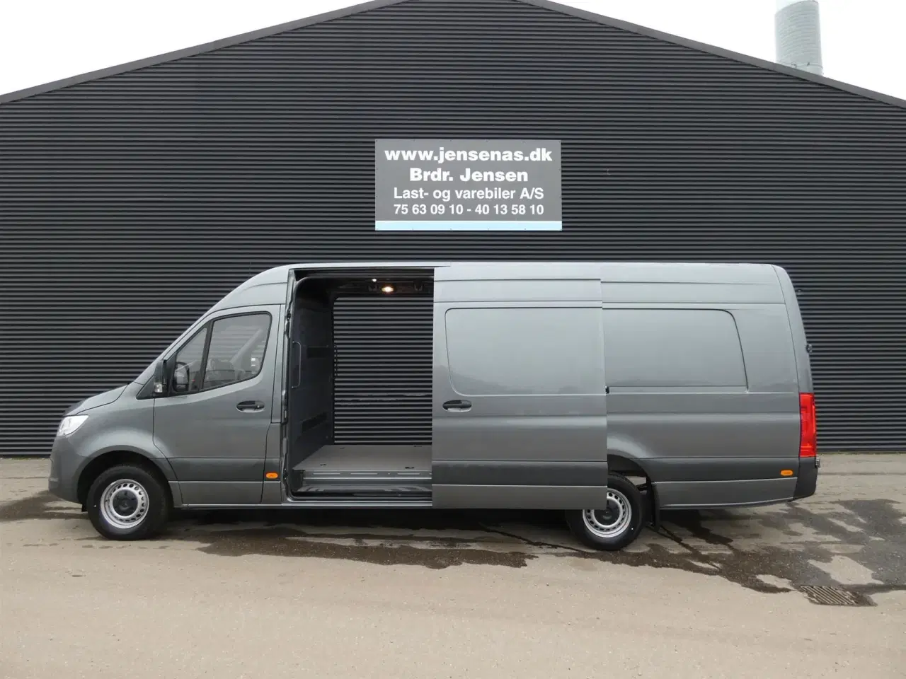 Billede 1 - Mercedes-Benz Sprinter 317 2,0 CDI A4 H2 RWD 9G-Tronic 170HK Van Aut.