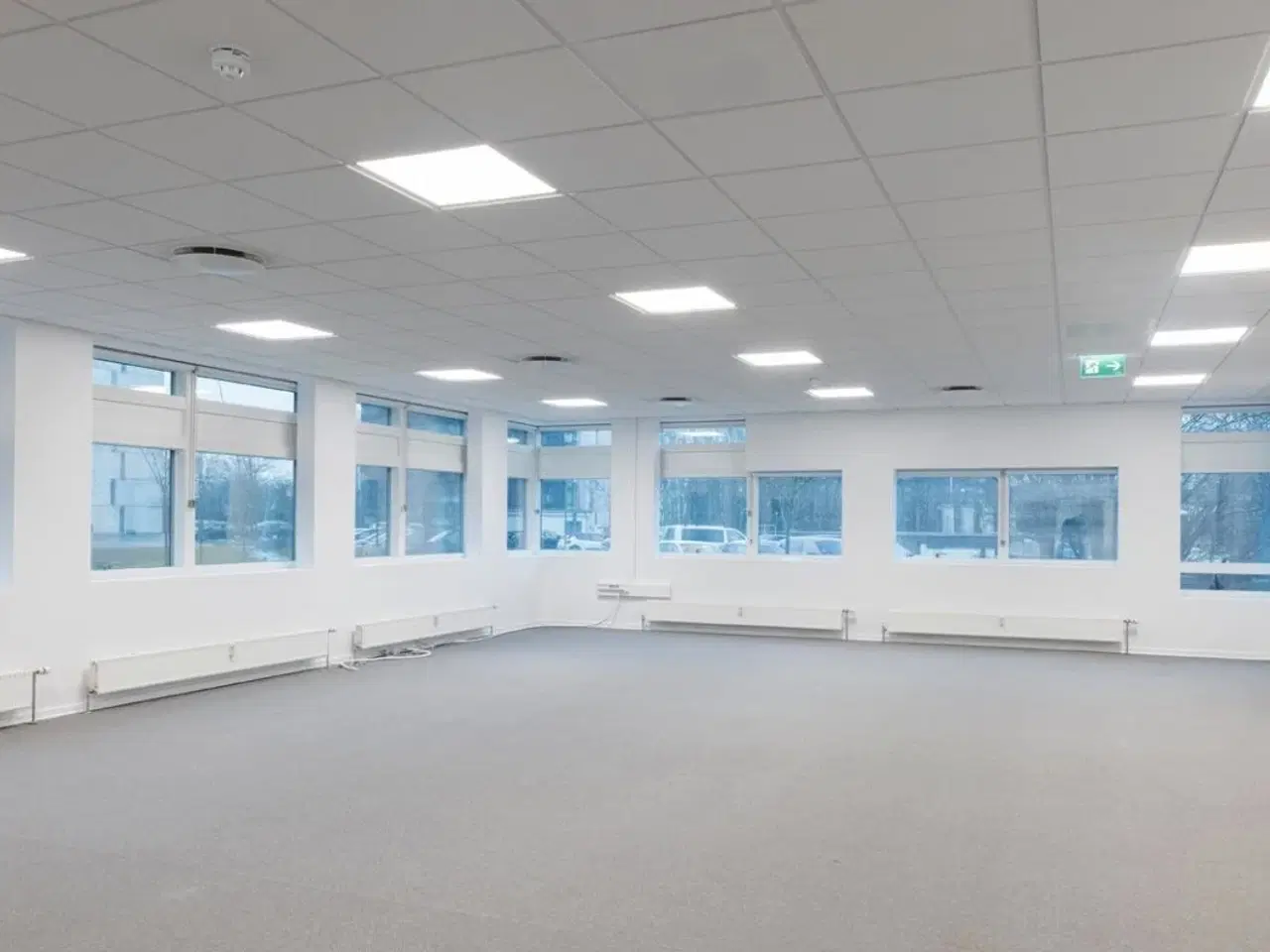 Billede 11 - I denne moderne flerbrugerejendom udbydes lyse og indbydende kontorlejemål i varierende størrelser der passer perfekt til virksomheder i alle størrelser