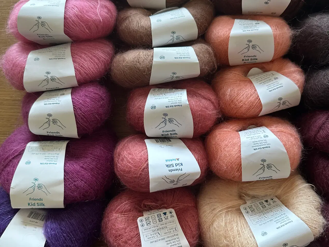 Billede 2 - 52 x kid Silk ( 1300 g. ) . Røgfrit