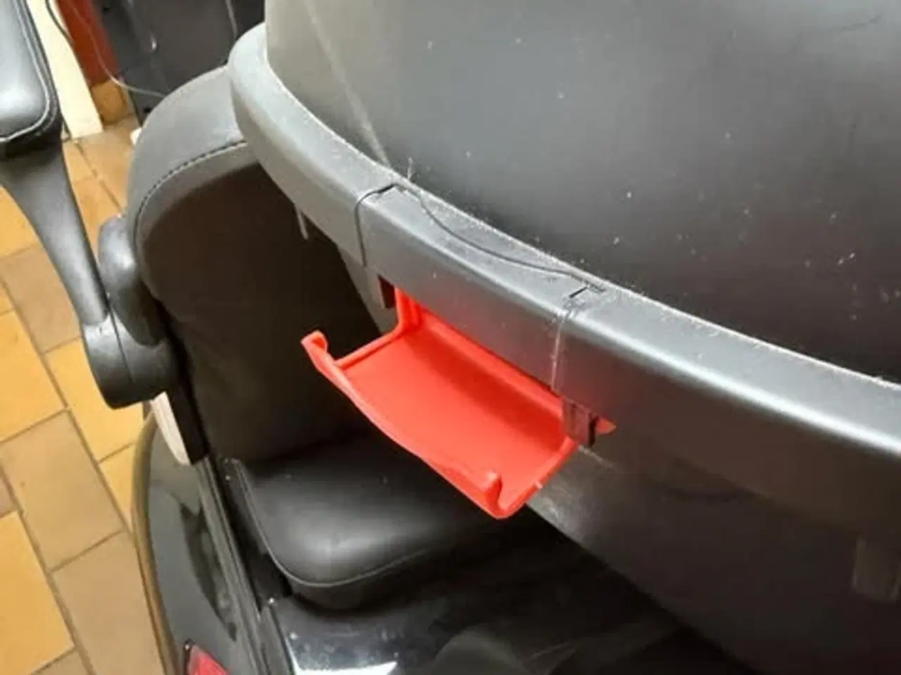 Billede 4 - Boks til scooter 28 L