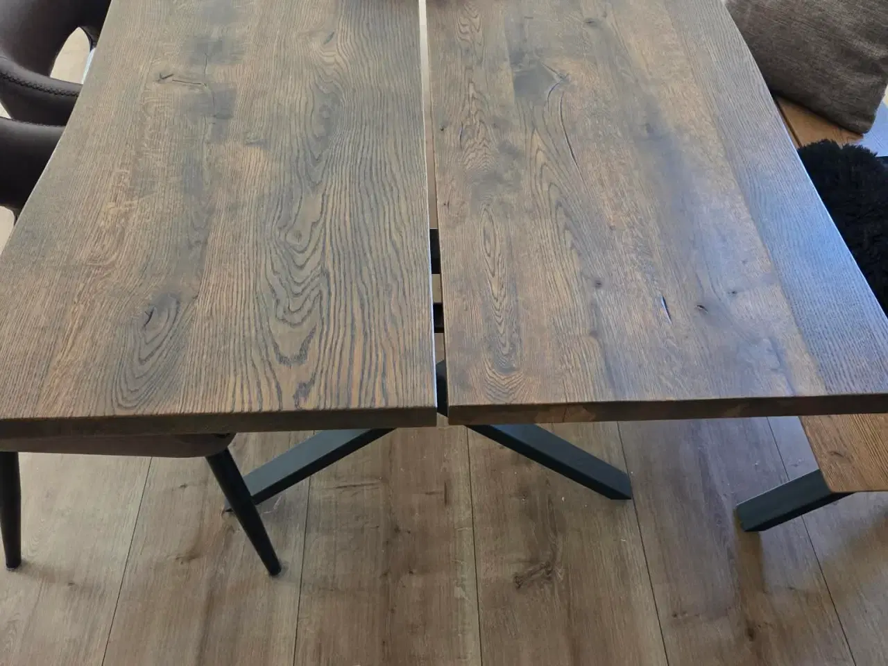 Billede 4 - Spisebord med stole og bænk