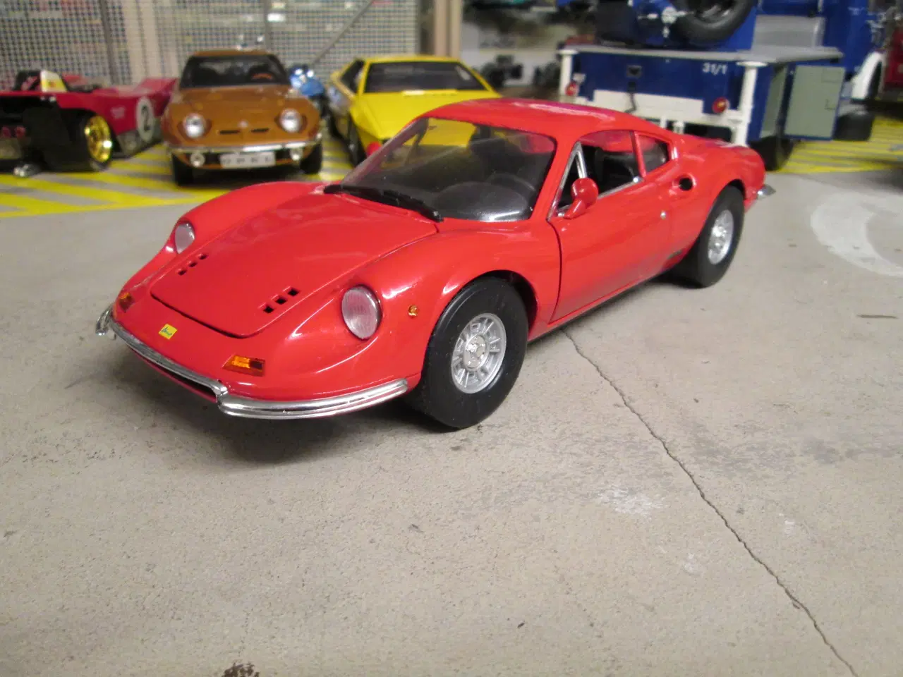 Billede 1 - Modelbil   Ferrari Dino    Anson  1:18