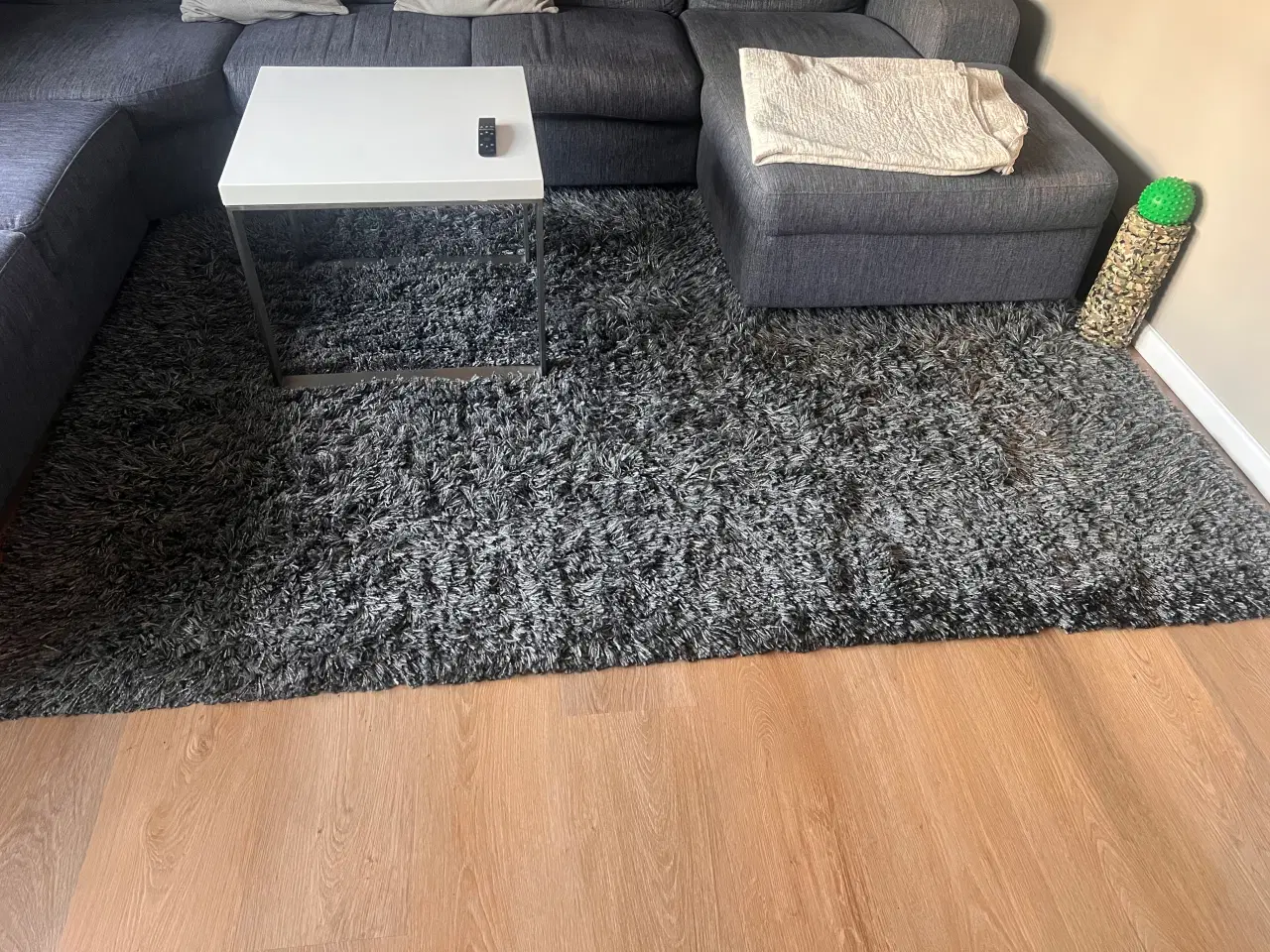 Billede 1 - Gråt Ikea tæppe