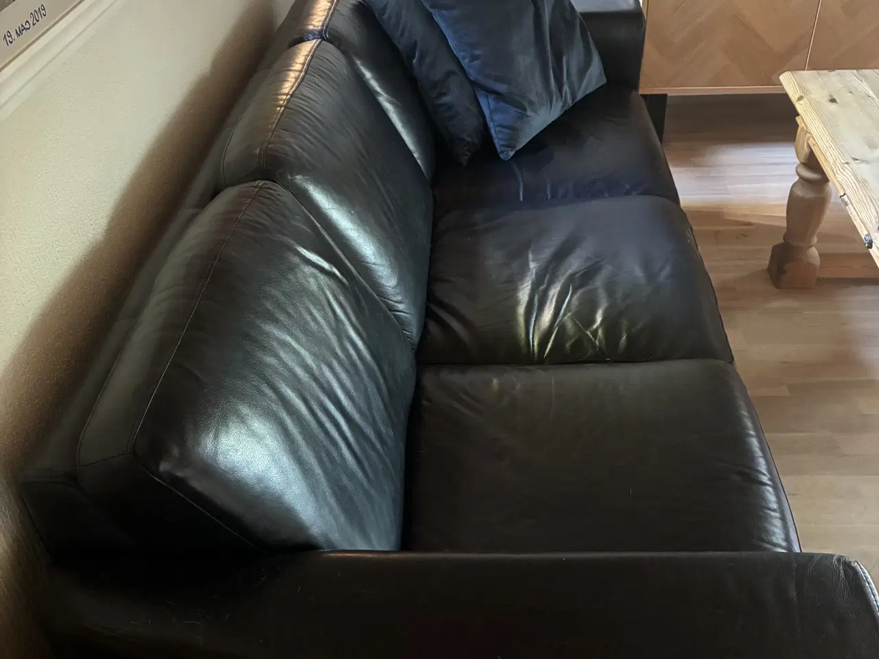 Billede 1 - 3 Pers. Lædersofa og sofabord