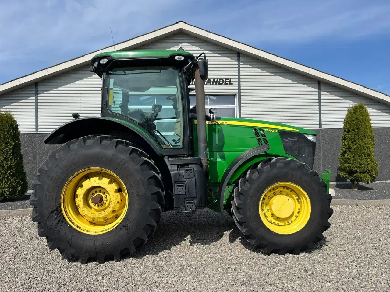 Billede 19 - John Deere 7280R Med næsten nye dæk på og frontlift.